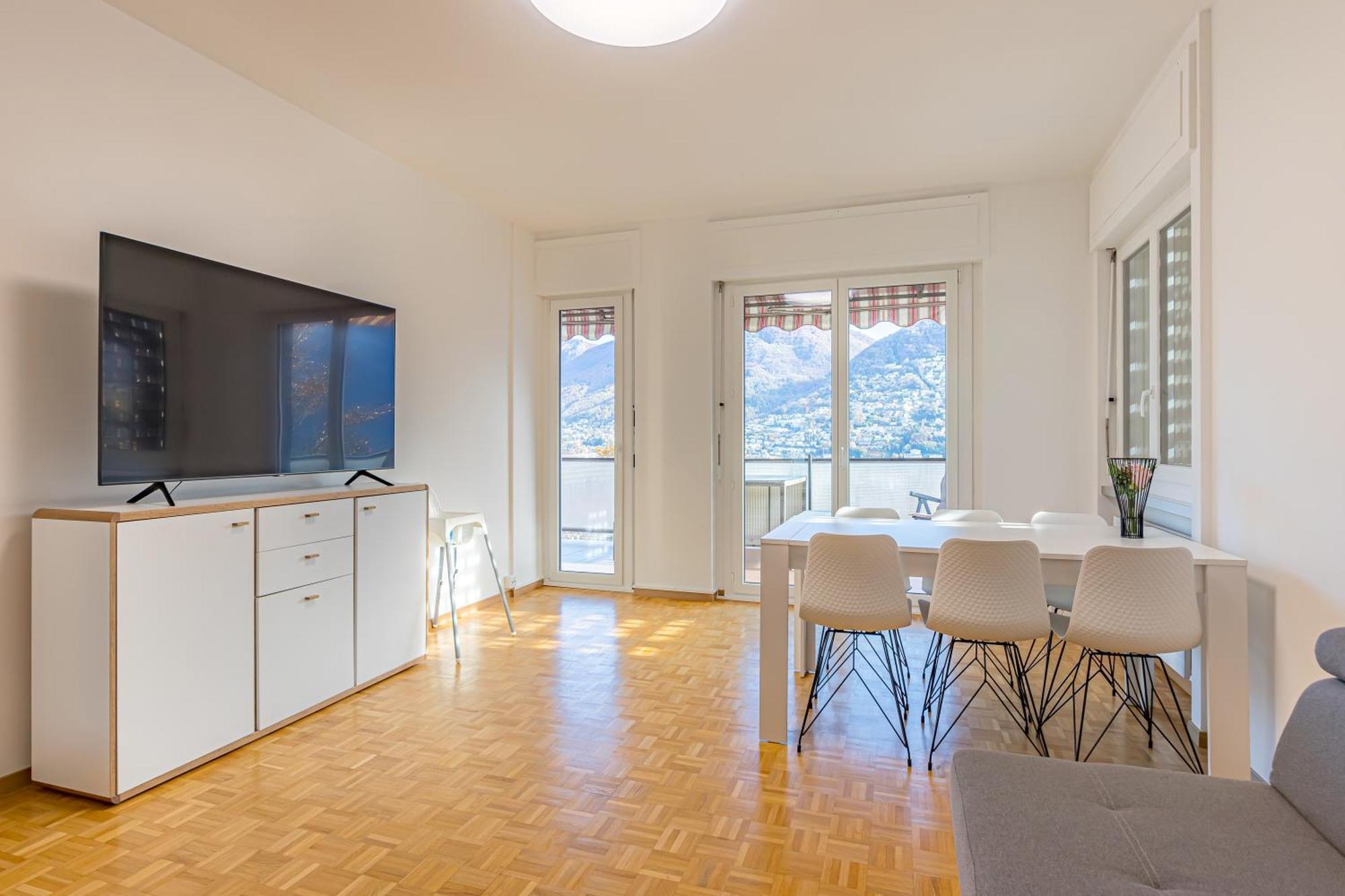 Imperial Of Lugano 4 With A Lake View Behind The Station And 10 Min From The Lake Apartment Luaran gambar