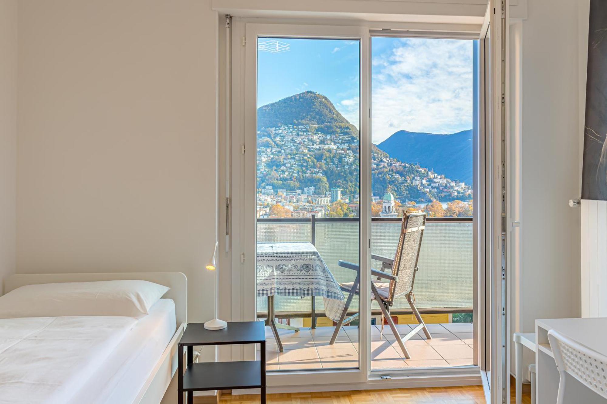 Imperial Of Lugano 4 With A Lake View Behind The Station And 10 Min From The Lake Apartment Luaran gambar