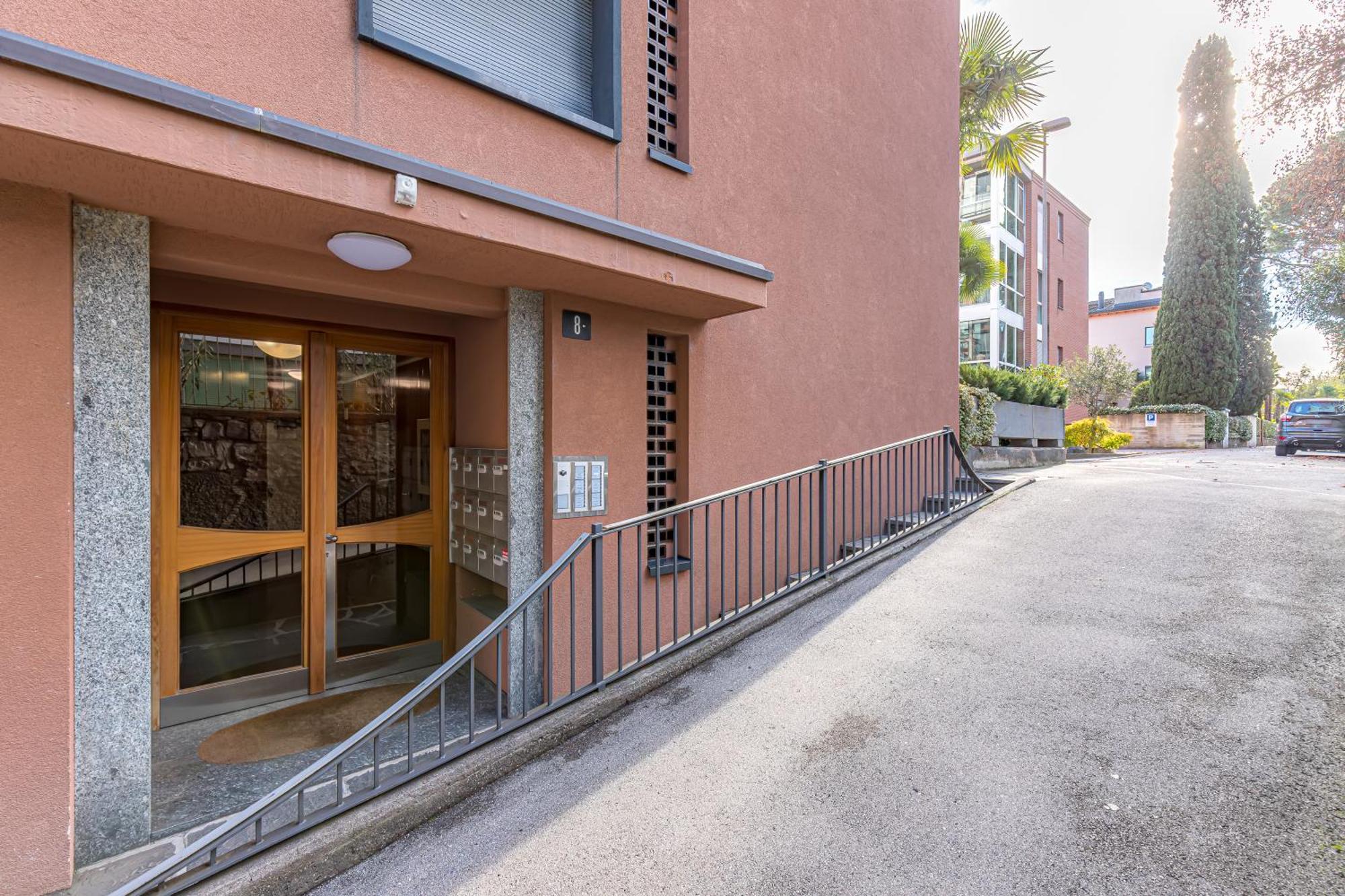 Imperial Of Lugano 4 With A Lake View Behind The Station And 10 Min From The Lake Apartment Luaran gambar